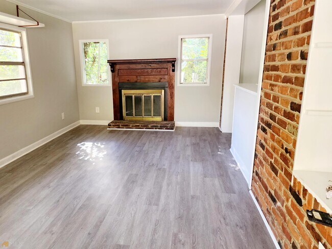 Foto del edificio - 1808 Meadowglades Dr