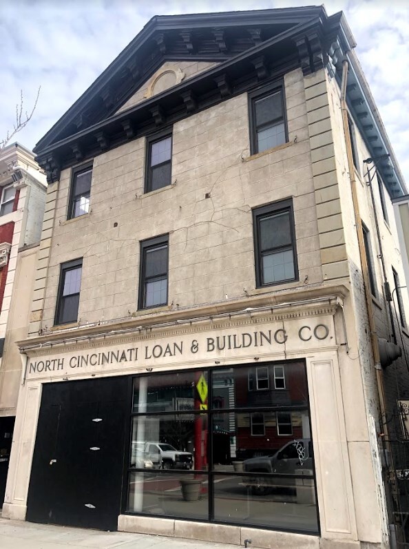 2616 Vine St Unit 2, Cincinnati, OH 45219 Apartment for Rent in