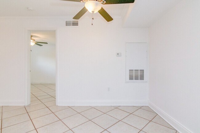 Foto del edificio - Spacious 2bed/2bath Condo FOR RENT at Blos...