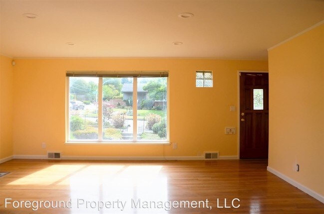 Building Photo - 5 br, 1.5 bath House - 6559 43rd Ave NE