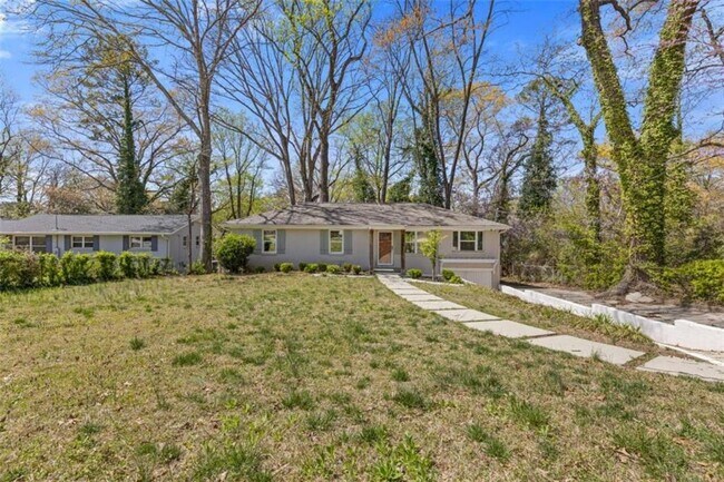 Building Photo - 2779 Horse Shoe Dr