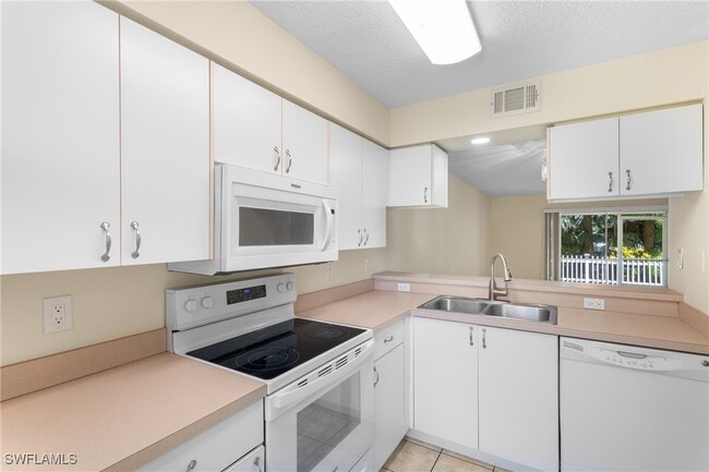Building Photo - 251 Quail Forest Blvd