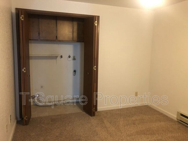 Foto del edificio - 7125 Rainier Dr