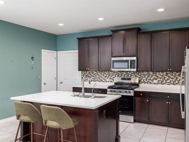 Foto del edificio - 1919 Rinker Ranch Dr