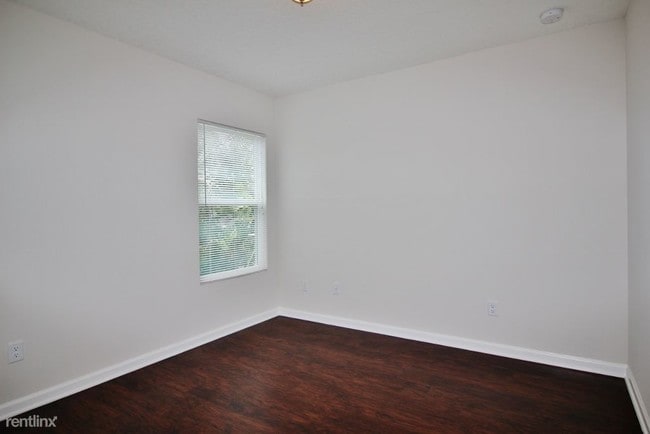 Building Photo - 3 br, 2.5 bath House - 8799 Berry Ave