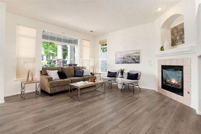 Foto del edificio - 8415 Stonybridge Cir