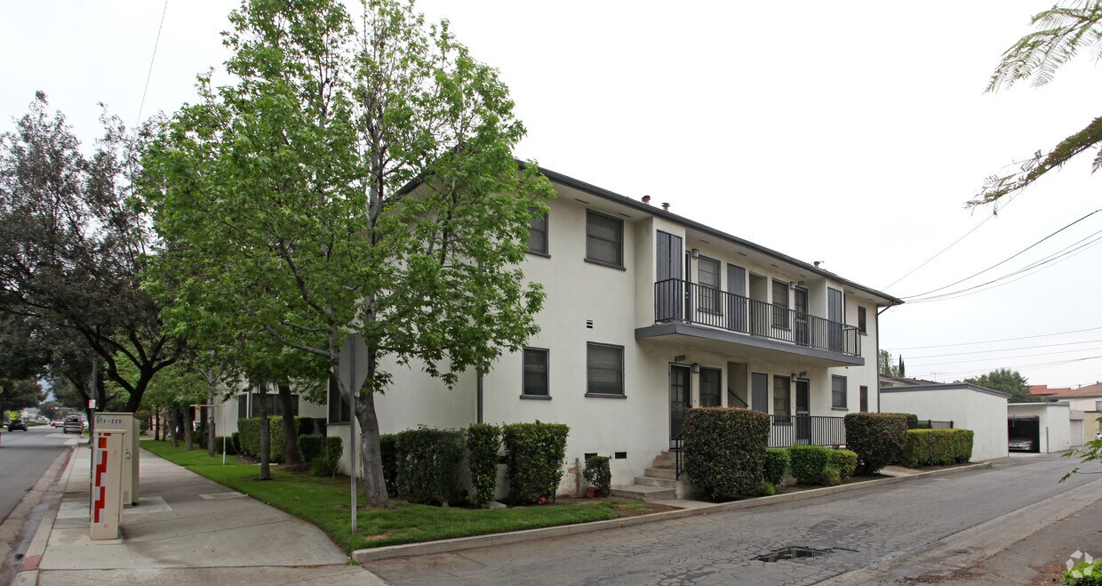 Primary Photo - La Bonita Apts