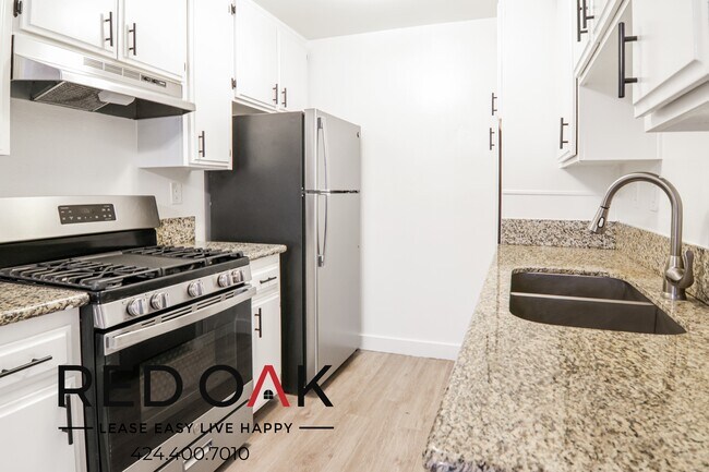 Foto del edificio - ~1 Month FREE~ Stunning One Bedroom wit a ...
