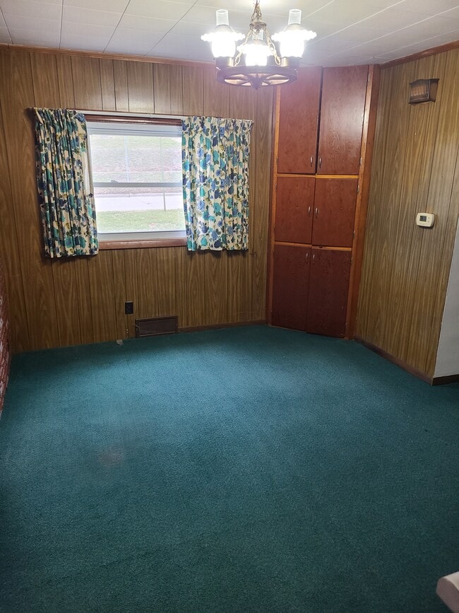 611 Grant St, Tama, IA 52339 House Rental in Tama, IA