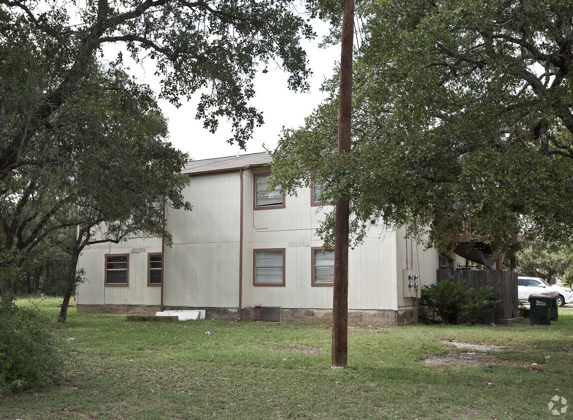 Building Photo - 210 Briarwood Dr