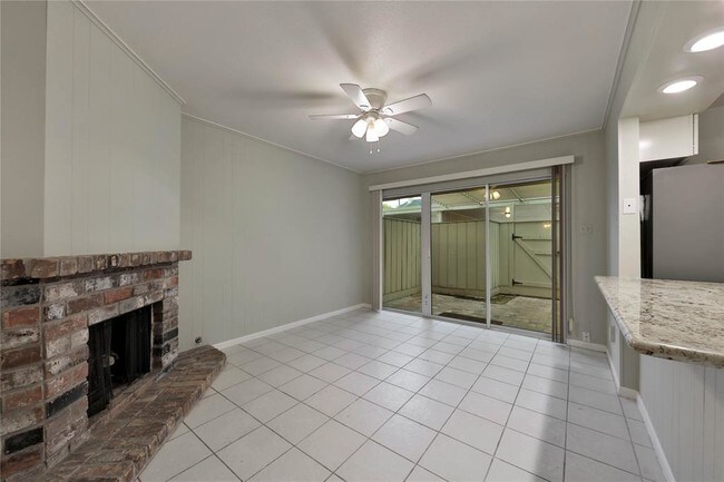 Building Photo - 6423 Burgoyne Rd