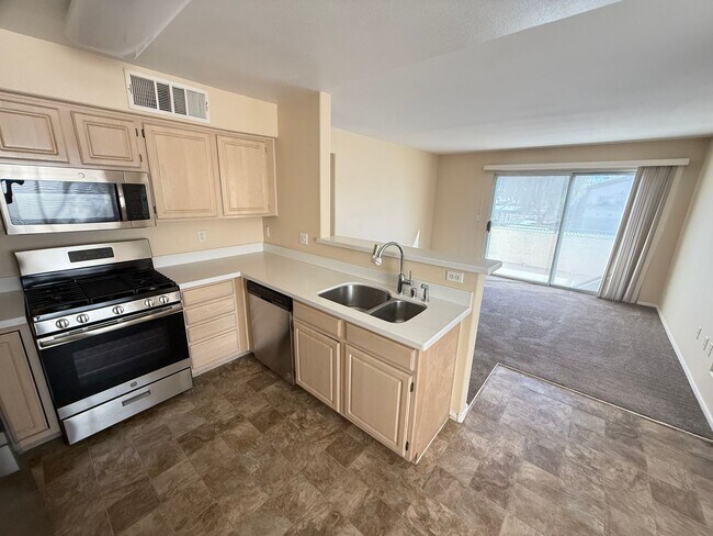 Foto del edificio - Gated condo Community