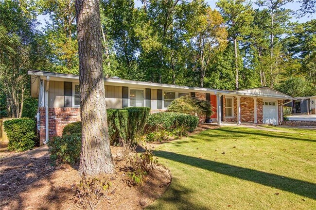 Foto del edificio - 3643 Woodstream Cir NE