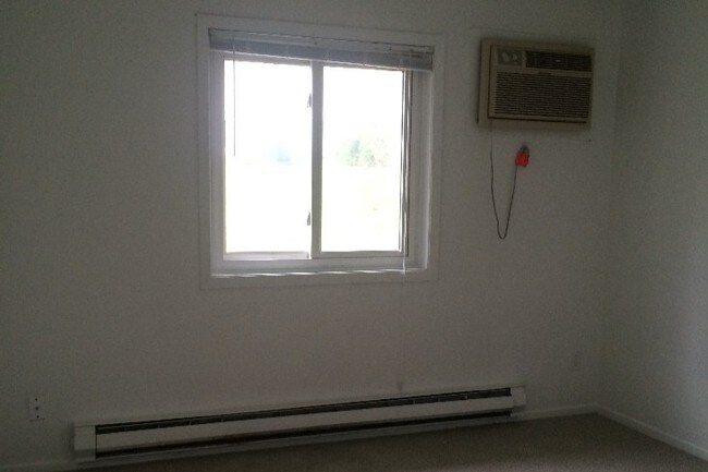 Foto del edificio - 305 Crosstown Blvd