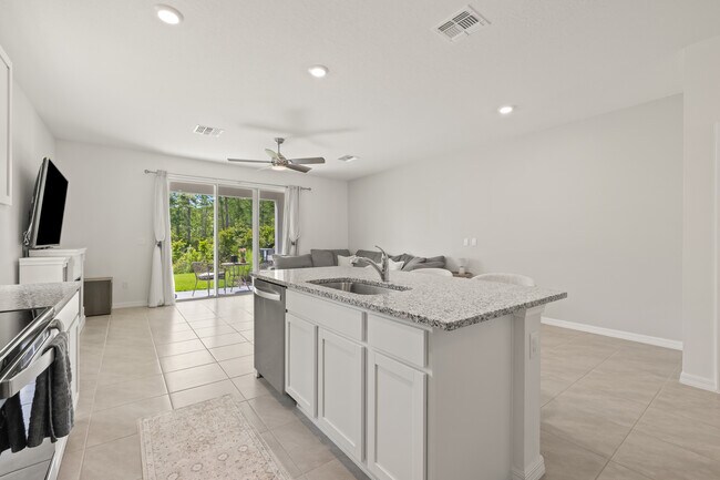 Foto del edificio - 11174 Crescent Deer Dr
