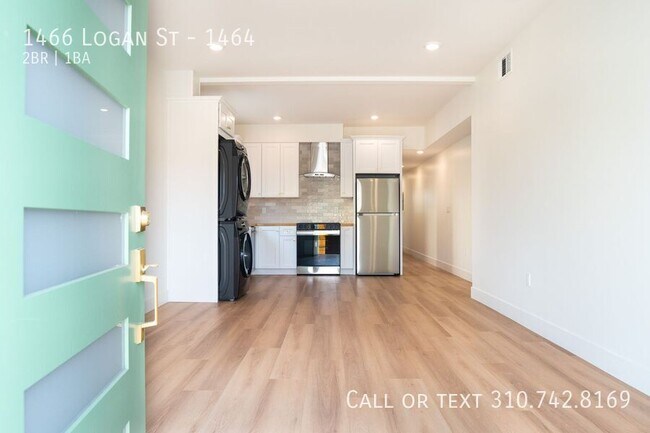 Foto del edificio - 1466 Logan St