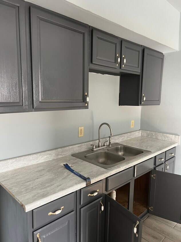 Foto principal - 8705 Belfast St