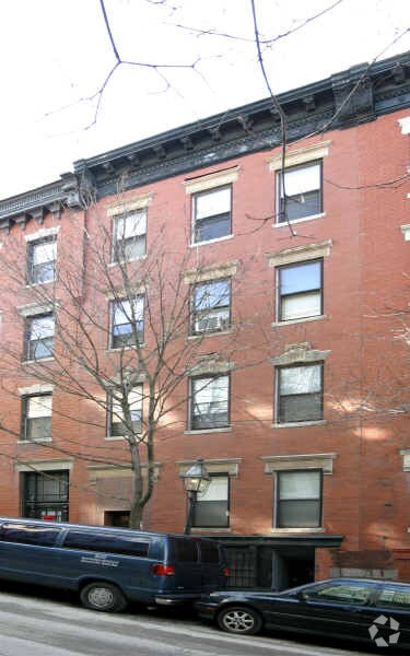 Building Photo - 30 Grove St
