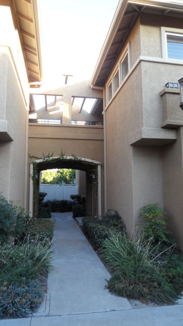 Foto del edificio - Clean & Spacious 2BR 2BA Two-Story, All Up...