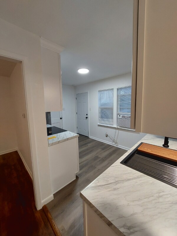 Foto del edificio - 335 Valley Dr