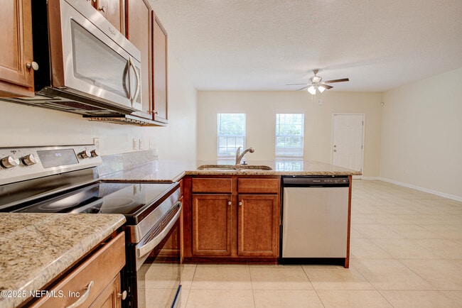 Foto del edificio - 417 Oasis Ln