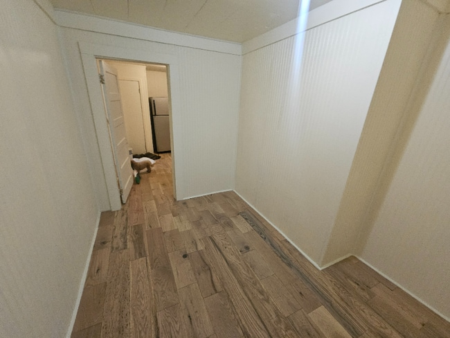 Building Photo - 321 W Elm St