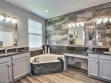 Foto del edificio - 4048 Cherrybrook Loop