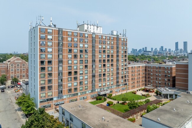 Building Photo - 798 Richmond Street West