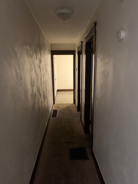 Foto del edificio - 302 N Cedar St