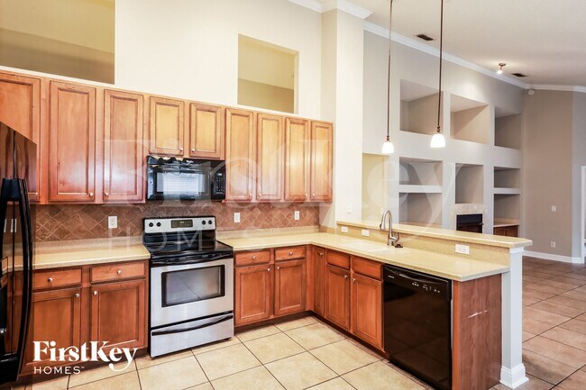 Foto del edificio - 14728 Falling Waters Dr