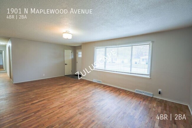 Building Photo - 1901 N Maplewood Ave