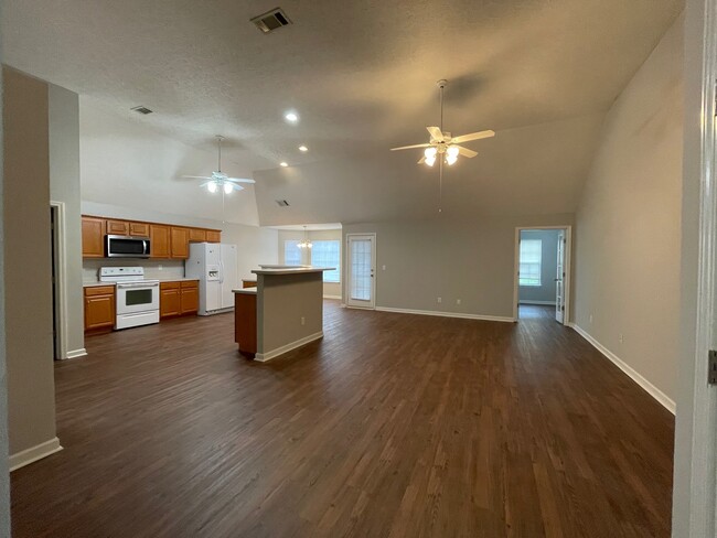 Building Photo - 3000 Pandell Ct