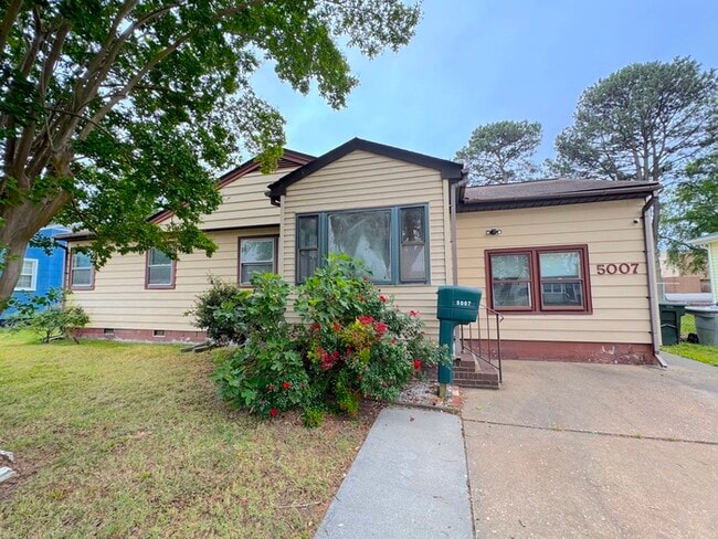 Photo - 5007 Hazelwood Rd (Newport News, VA) House