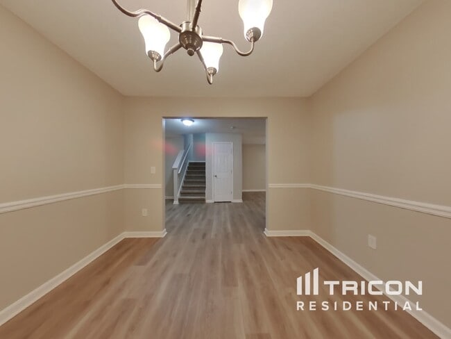 Building Photo - 3032 Summer Breeze Dr