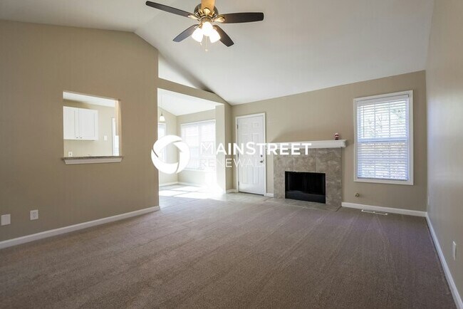 Foto del edificio - 4 Bedroom Pet-Friendly Home in Douglasvill...