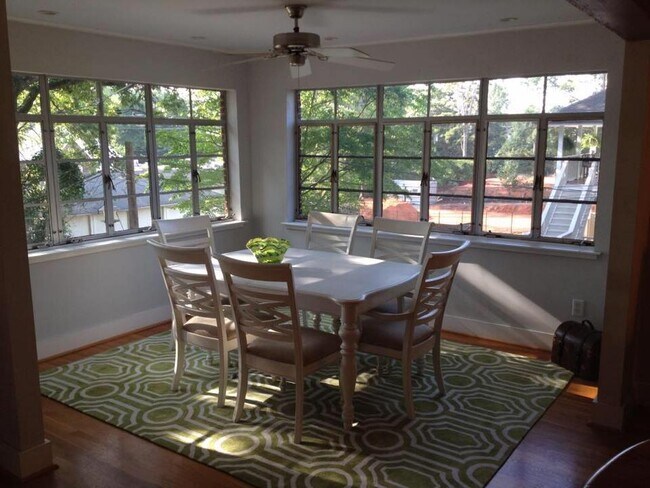 Foto del edificio - 2231 Selwyn Ave