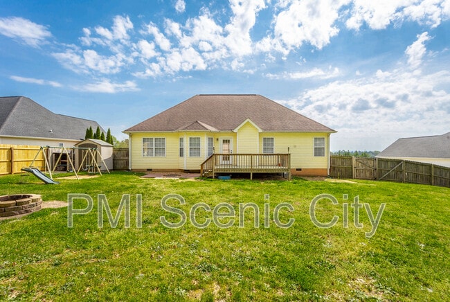 Foto del edificio - 145 Candie Ln