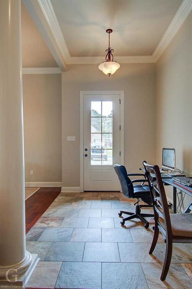 Building Photo - Turtle Creek Subdivision