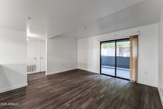 Building Photo - 3065 N 67th Ave
