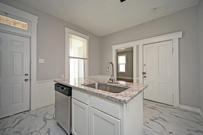 Building Photo - 6116 Conover St