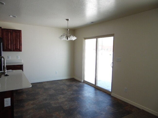 Building Photo - 703 S 260 W