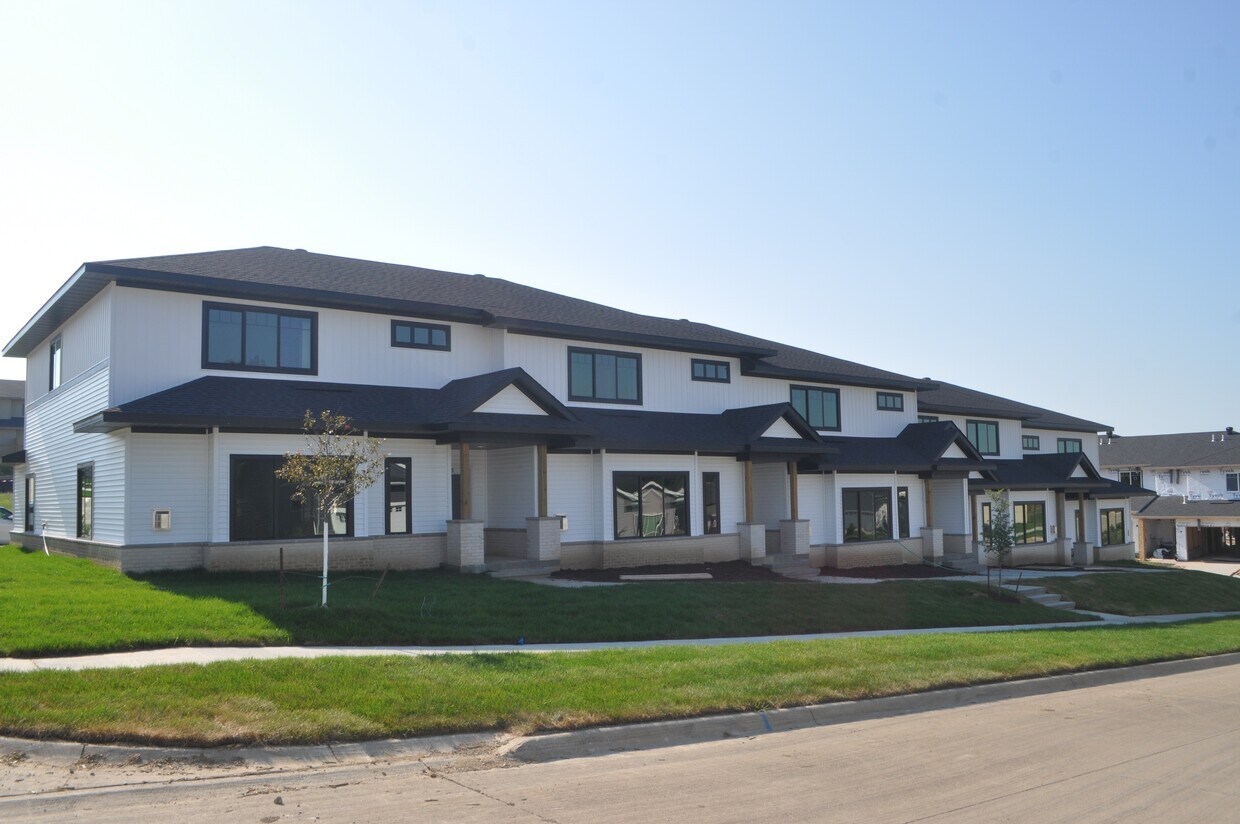 270 Danielle St, Iowa City, IA 52245 Townhome Rentals in Iowa City IA