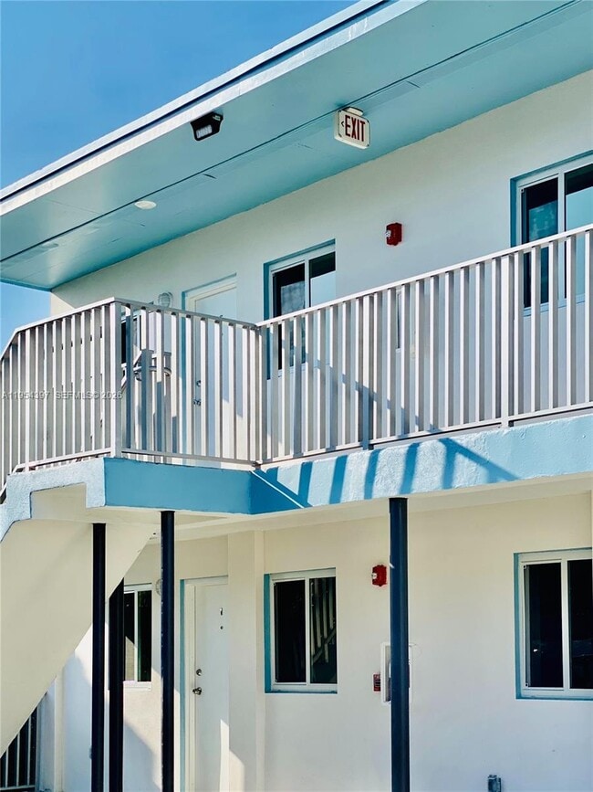 Foto del edificio - 1560 NW 1st Ct