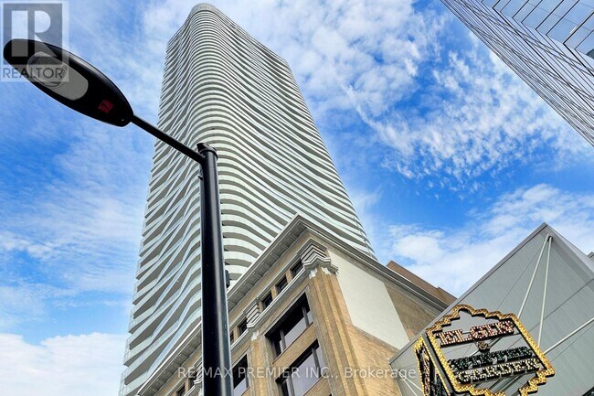 Photo du bâtiment - 197 Yonge St