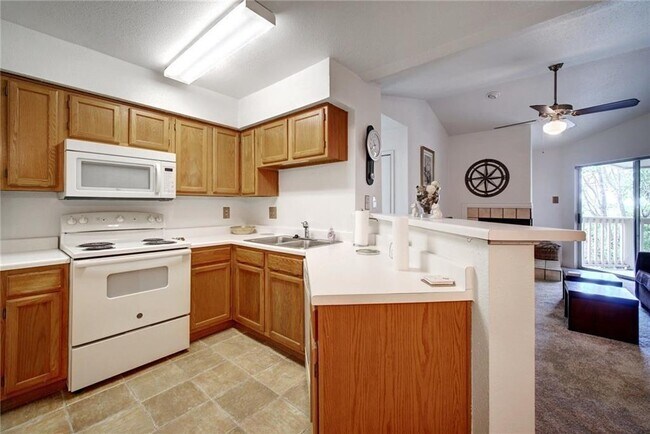 Building Photo - 2450 Wickersham Ln