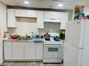 Building Photo - 20 S Bellevue Ave