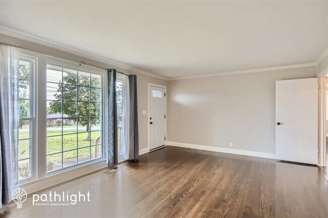 Foto del edificio - 421 Alta Loma Road, Goodlettsville, TN, 37072