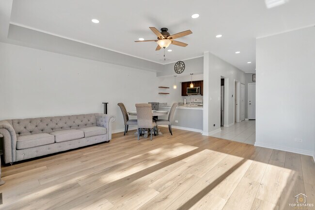 Foto del edificio - 1128 Regency Ct