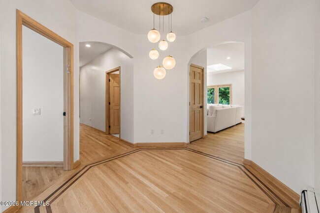 Building Photo - 415 Windermere Ave