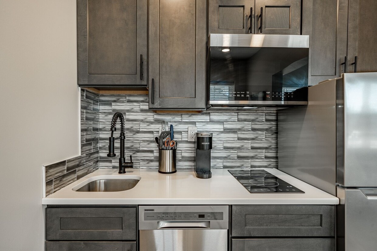 Foto principal - 5708 Park Blvd
